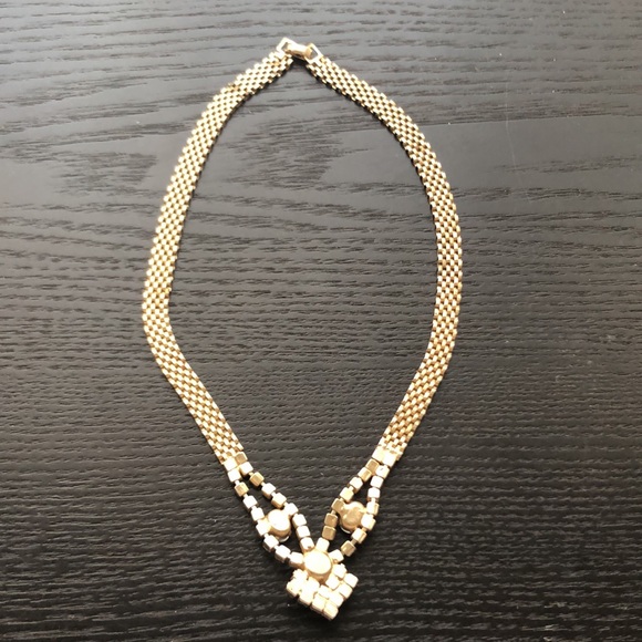 Gold Tone Necklace - Picture 4 of 5